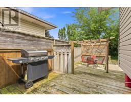 14 ALAYNE CRESCENT - 25