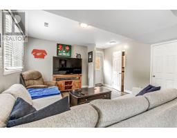 74 WINDING WAY CRESCENT - 19