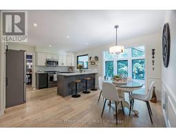 20 WOODHAVEN COURT - 16