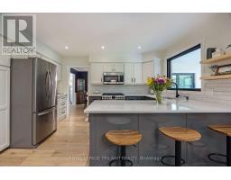 20 WOODHAVEN COURT - 17
