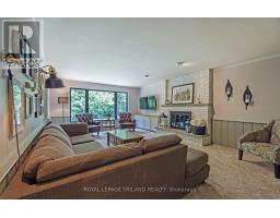 20 WOODHAVEN COURT - 25
