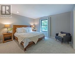20 WOODHAVEN COURT - 31