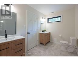 20 WOODHAVEN COURT - 32