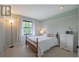 20 WOODHAVEN COURT - 35