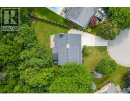 20 WOODHAVEN COURT - 44