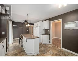27 VANIER PLACE - 16