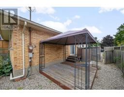 27 VANIER PLACE - 29