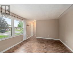 27 VANIER PLACE - 4