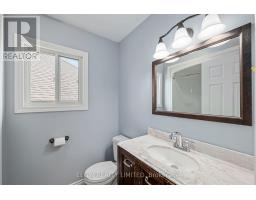11 KENSINGTON COURT - 16