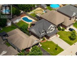 11 KENSINGTON COURT - 3