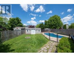 11 KENSINGTON COURT - 31