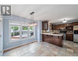 11 KENSINGTON COURT - 7