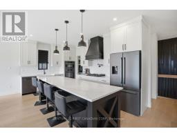 31 BRISCOE CRESCENT - 10