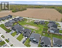31 BRISCOE CRESCENT - 2