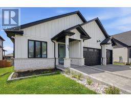 31 BRISCOE CRESCENT - 4