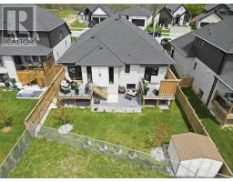 31 BRISCOE CRESCENT - 47