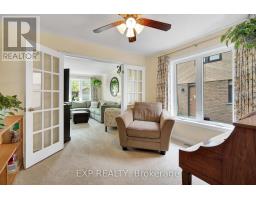 31 MOFFAT CRESCENT - 10