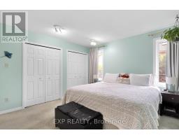 31 MOFFAT CRESCENT - 22
