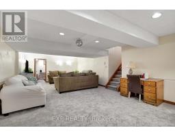 31 MOFFAT CRESCENT - 28