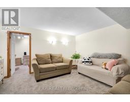 31 MOFFAT CRESCENT - 29