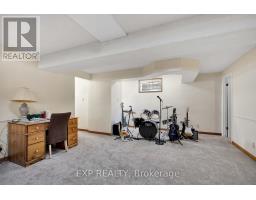 31 MOFFAT CRESCENT - 31