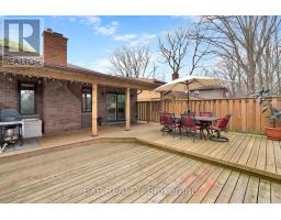 31 MOFFAT CRESCENT - 38