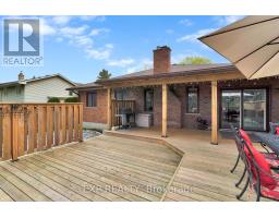 31 MOFFAT CRESCENT - 39