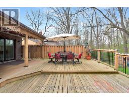 31 MOFFAT CRESCENT - 41