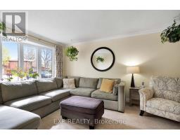 31 MOFFAT CRESCENT - 6