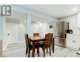 79 NEWBRIDGE CRESCENT - 32