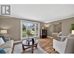 1093 VISCOUNT ROAD - 11