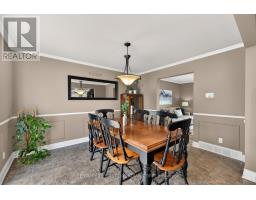 1093 VISCOUNT ROAD - 13