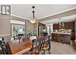 1093 VISCOUNT ROAD - 14
