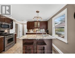 1093 VISCOUNT ROAD - 17