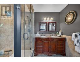 1093 VISCOUNT ROAD - 32