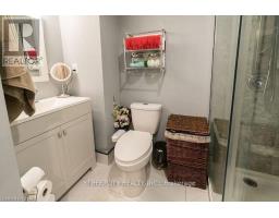 43 RENNY CRESCENT - 2