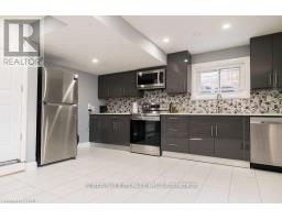 43 RENNY CRESCENT - 4