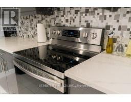 43 RENNY CRESCENT - 6