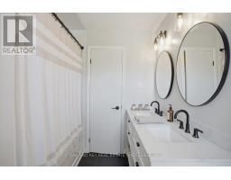 833 DEVERON CRESCENT - 14