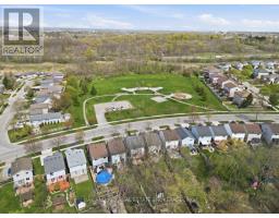 833 DEVERON CRESCENT - 40