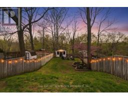 833 DEVERON CRESCENT - 44