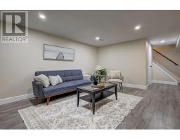 10 VINEDEN DRIVE - 27