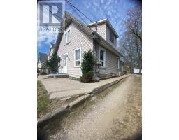 466 ADELAIDE STREET N - 2