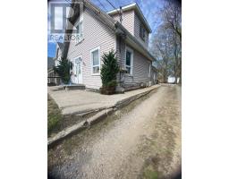 466 ADELAIDE STREET N - 3