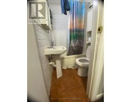 466 ADELAIDE STREET N - 9