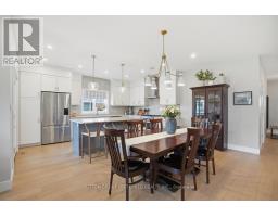 26 THIMBLEWEED DRIVE - 11