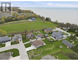 26 THIMBLEWEED DRIVE - 3