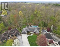 42 MAPLETON PLACE - 43
