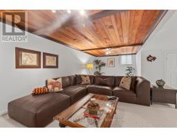 43 COMPTON CRESCENT - 37