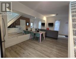 11 MAPLE STREET W - 17